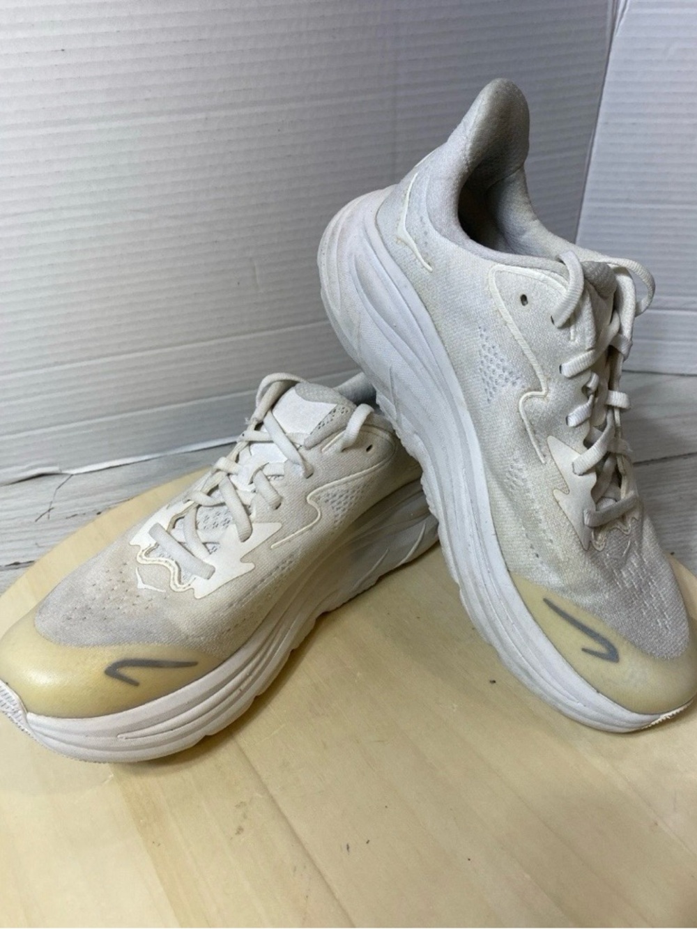 Hoka Clifton 10 Oatmeal Oat Milk Athletic Sneakers Men's Shoes Size 6MD - Picture 3 of 9